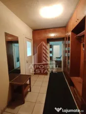 Apartament de inchiriat 3 camere, etaj intermediar, Central- Timisoara 