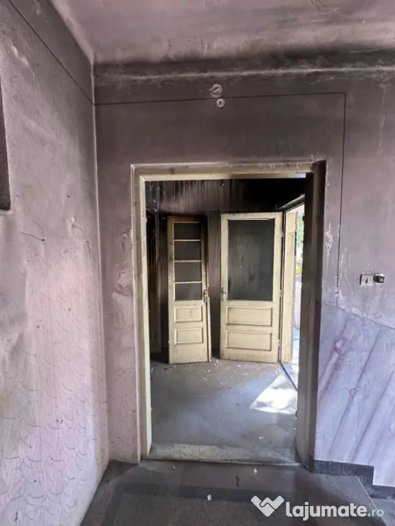 Apartament de vânzare Bulevardul Ferdinand, clădire interb - Constanta (Constanta)
