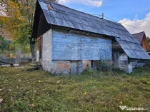 Casă cu teren intravilan de 939 mp, în zonă turistică ??