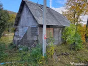 Casă cu teren intravilan de 939 mp, în zonă turistică ?? 
