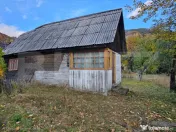 Casă cu teren intravilan de 939 mp, în zonă turistică ?? 