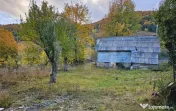 Casă cu teren intravilan de 939 mp, în zonă turistică ?? 