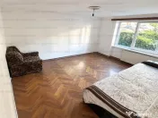 Apartament 3 camere | Semidecomandat | Zona Tractorul