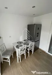 Apartament de inchiriat 2 camere, centrala proprie, zona Lipovei 