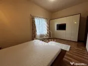 Mansarda inalta cu 2 camere de vanzare, loc de parcare, Dumbravita 