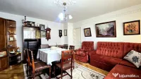 Apartament de vanzare cu 3 camere si 2 bai, etaj intermediar, Bucovina 