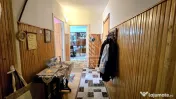 Apartament de vanzare cu 3 camere si 2 bai, etaj intermediar, Bucovina