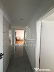 Apartament cu 3 camere de vânzare, etaj intermediar, Dacia, Timisoara 