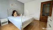 Apartament de vanzare cu 3 camere, decomandat,centrala proprie,Lipovei 