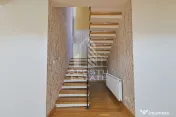Casa moderna cu 6 camere in Dumbravita 