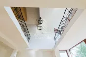 Casa moderna cu 6 camere in Dumbravita 