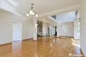 Casa moderna cu 6 camere in Dumbravita 