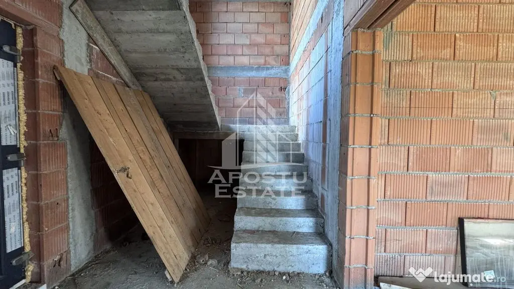 Casa la rosu P+M | Teren 513 mp , Cărpiniș - Carpinis (Timis)