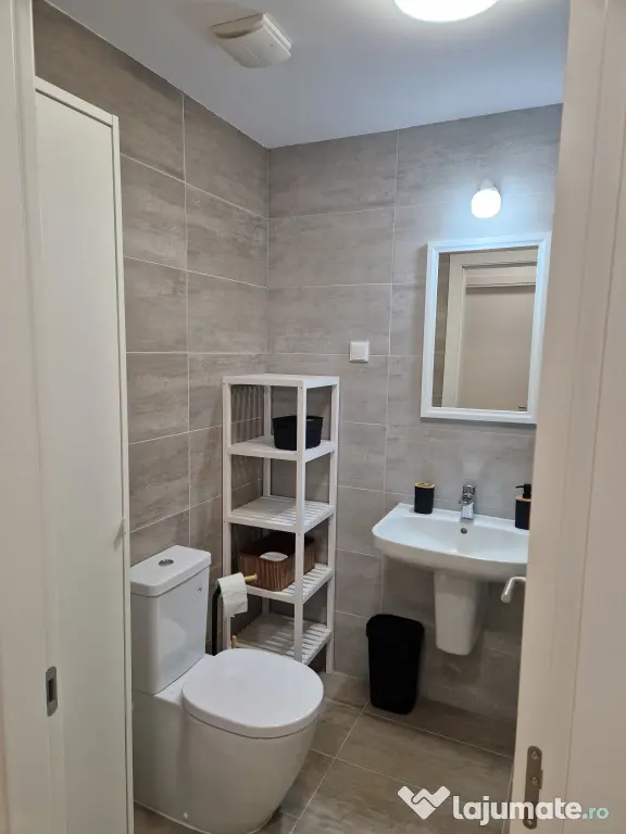 Inchiriere apartament 2 camere, mobilat, utilat, parcare subterana, Hercesa