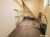 Doua case de vanzare cu 2533 mp teren, localitatea Pesac, Timis 