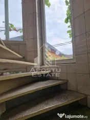 Casa familiala cu spatiu comercial si garaj P+1E+M 720 Mp 