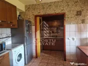 Casa familiala cu spatiu comercial si garaj P+1E+M 720 Mp 