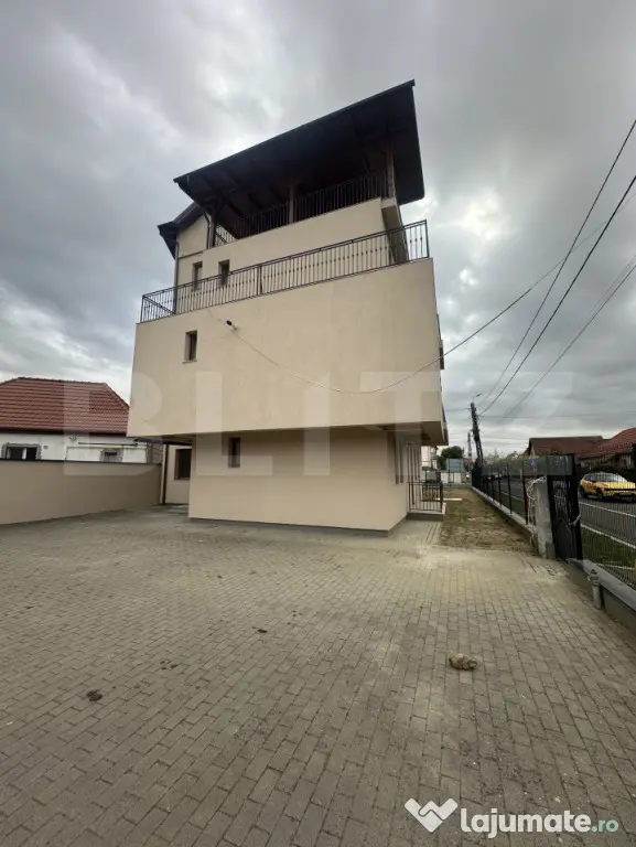 Apartament cu 3 camere, 100 mp, zona Aurel Vlaicu - Satu Mare (Satu-Mare)