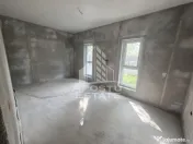 Casă de vânzare în Iecea Mică, de finalizat după propriul gust 