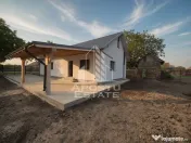 Casă de vânzare în Iecea Mică, de finalizat după propriul gust 