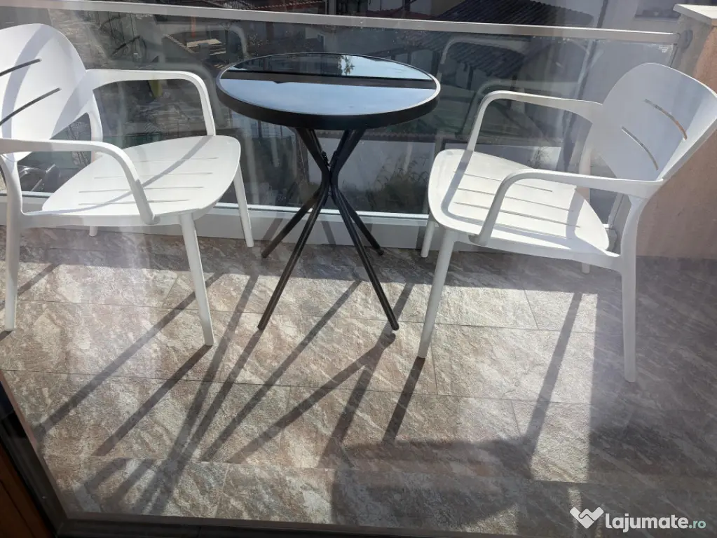 Apartament cu 3 camere de închiriat pe termen lung în zona - Constanta (Constanta)