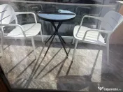 Apartament cu 3 camere de închiriat pe termen lung în zona 