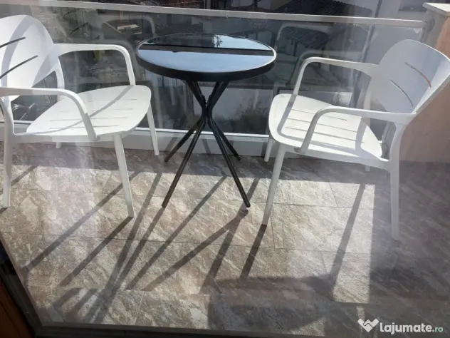 Apartament cu 3 camere de închiriat pe termen lung în zona - Constanta (Constanta)