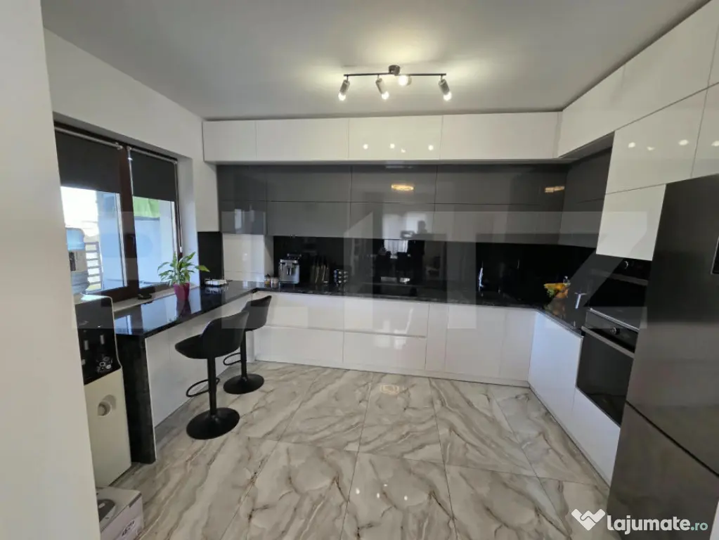 Duplex de vânzare, P+E & Foișor - Semicentral, Zalău - Zalau (Salaj)
