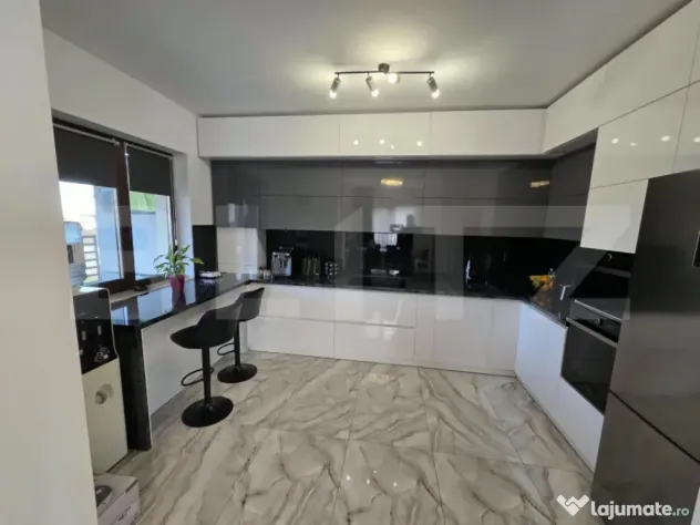 Duplex de vânzare, P+E & Foișor - Semicentral, Zalău - Zalau (Salaj)