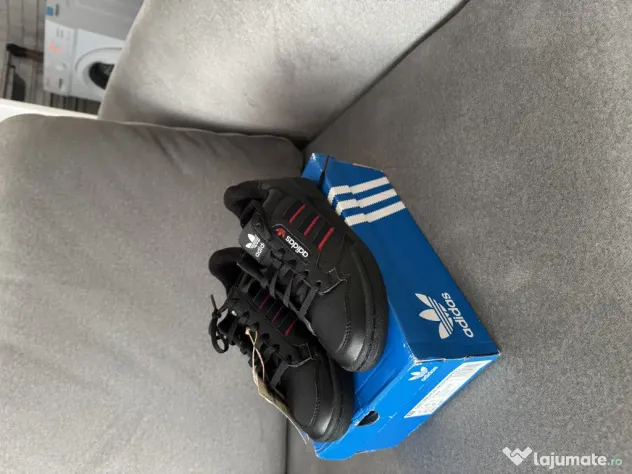 Adidas continental 80