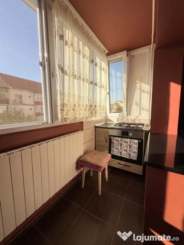 Apartament 4 camere, decomandat, 70 mp utili, boxa, etaj 3 - - Timisoara (Timis)