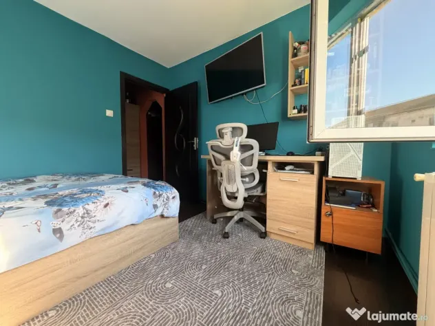 Apartament 4 camere, decomandat, 70 mp utili, boxa, etaj 3 - - Timisoara (Timis)