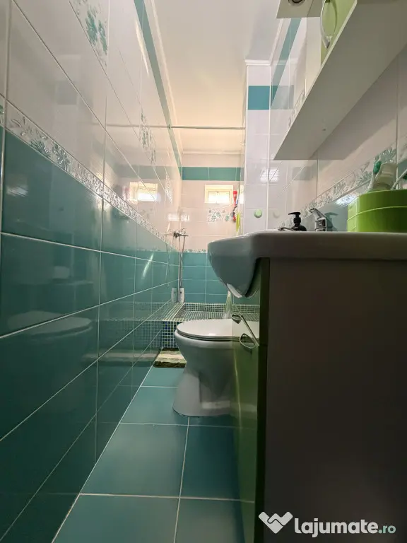 Apartament 4 camere, decomandat, 70 mp utili, boxa, etaj 3 - - Timisoara (Timis)