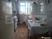 Apartament decomandat, cu beci, situat la etajul 4, 60 de m 