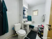 Apartament 3 camere, etaj 3, boxa - zona Torontalului 
