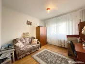 Apartament 3 camere, 2 bai, etaj 2 - Girocului 