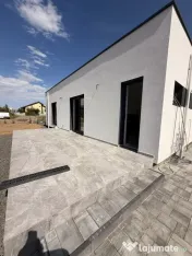 Casa individuala moderna pe parter - Dumbravita - Comision 0 