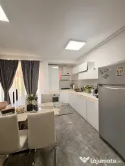 Apartament cu 3 camere si loc de parcare in CF - Dumbravita 