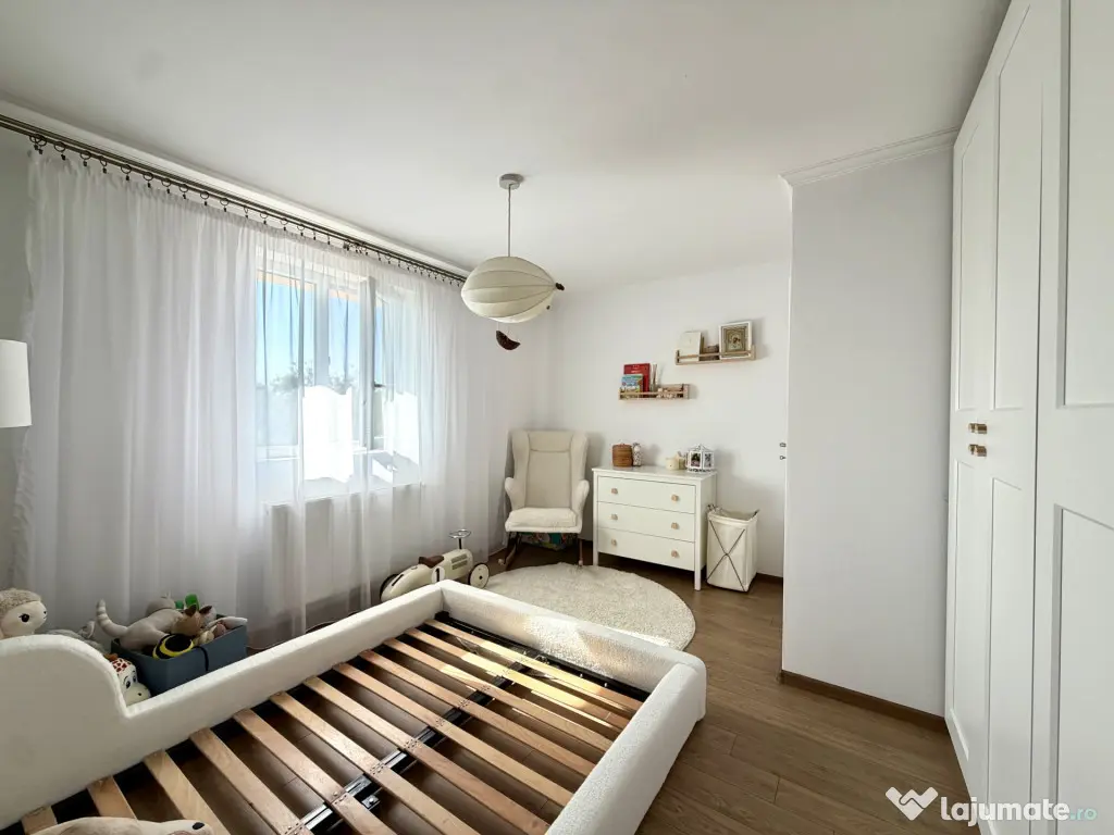 Triplex modern, 3 camere, 77 mp utili, mobilat/utilat - Sana - Sanandrei (Timis)
