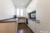 La câtiva pași de mal | 2 camere, 52 mp utili, bloc nou cu lift 