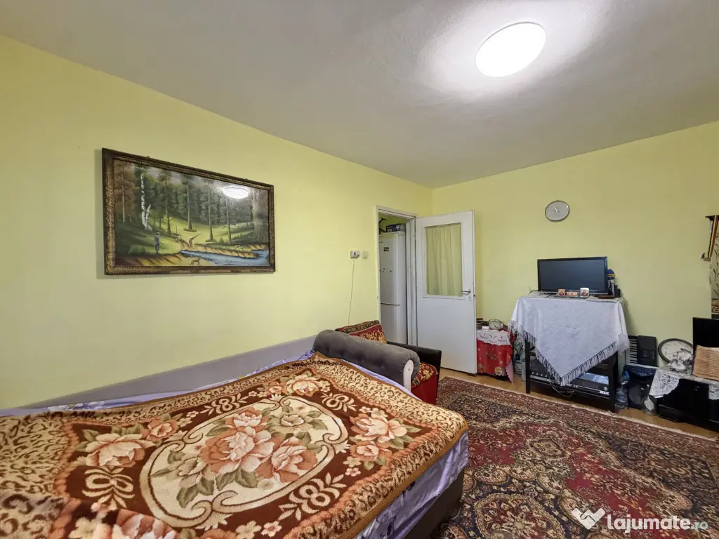 Apartament 2 camere, semidecomandat, etaj 3, zona Dambovita - Timisoara (Timis)