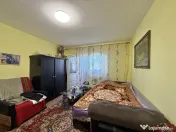 Apartament 2 camere, semidecomandat, etaj 3, zona Dambovita 