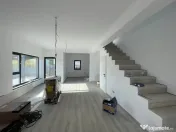 Duplex 3 camere separat prin baie Mosnita Noua 