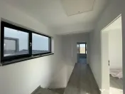 Duplex 3 camere separat prin baie Mosnita Noua 