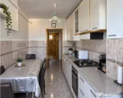Apartament 2 camere 60 mpu, semi-decomandat, spatios, Brazda 