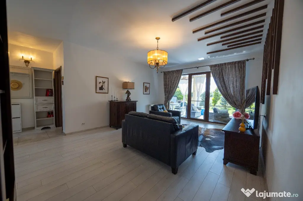 Casă tip Farmhouse la marginea pădurii, cu vedere spre Bucegi - Dumbraveni (Bucuresti-Ilfov)