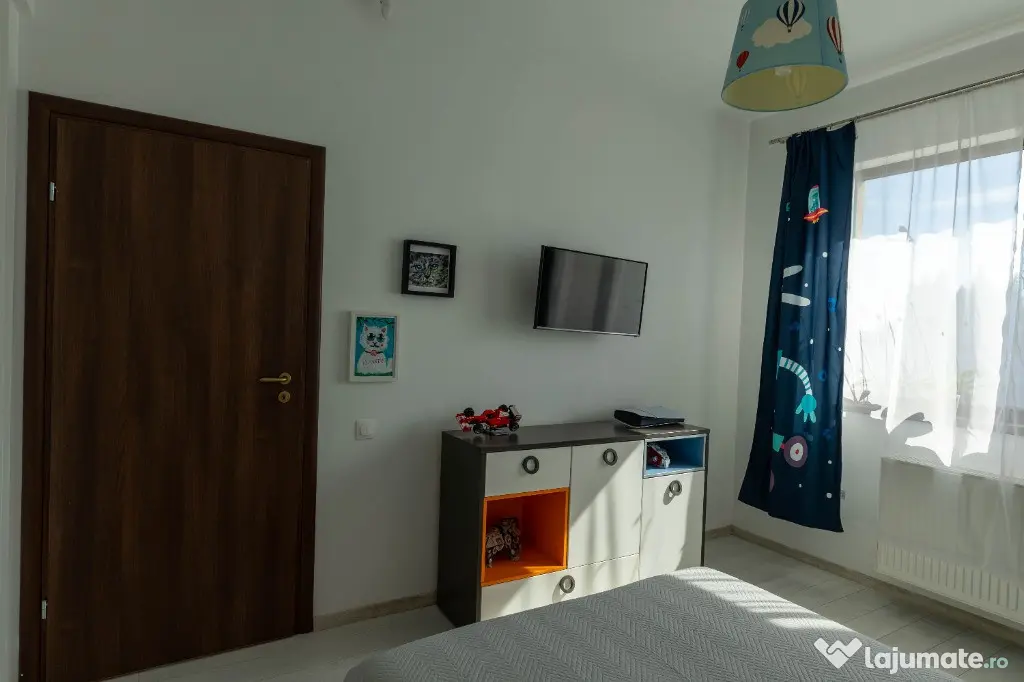 Casă tip Farmhouse la marginea pădurii, cu vedere spre Bucegi - Dumbraveni (Bucuresti-Ilfov)