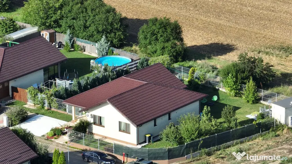 Casă tip Farmhouse la marginea pădurii, cu vedere spre Bucegi - Dumbraveni (Bucuresti-Ilfov)