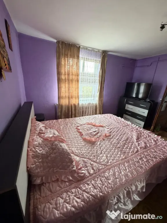 Casa P+1, 6 camere, 200 mp utili, 553 teren, zona Romanesti - Craiova (Dolj)