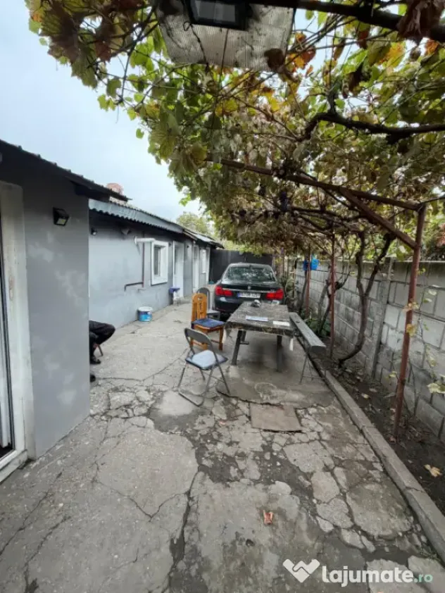 Casa P+1, 6 camere, 200 mp utili, 553 teren, zona Romanesti - Craiova (Dolj)